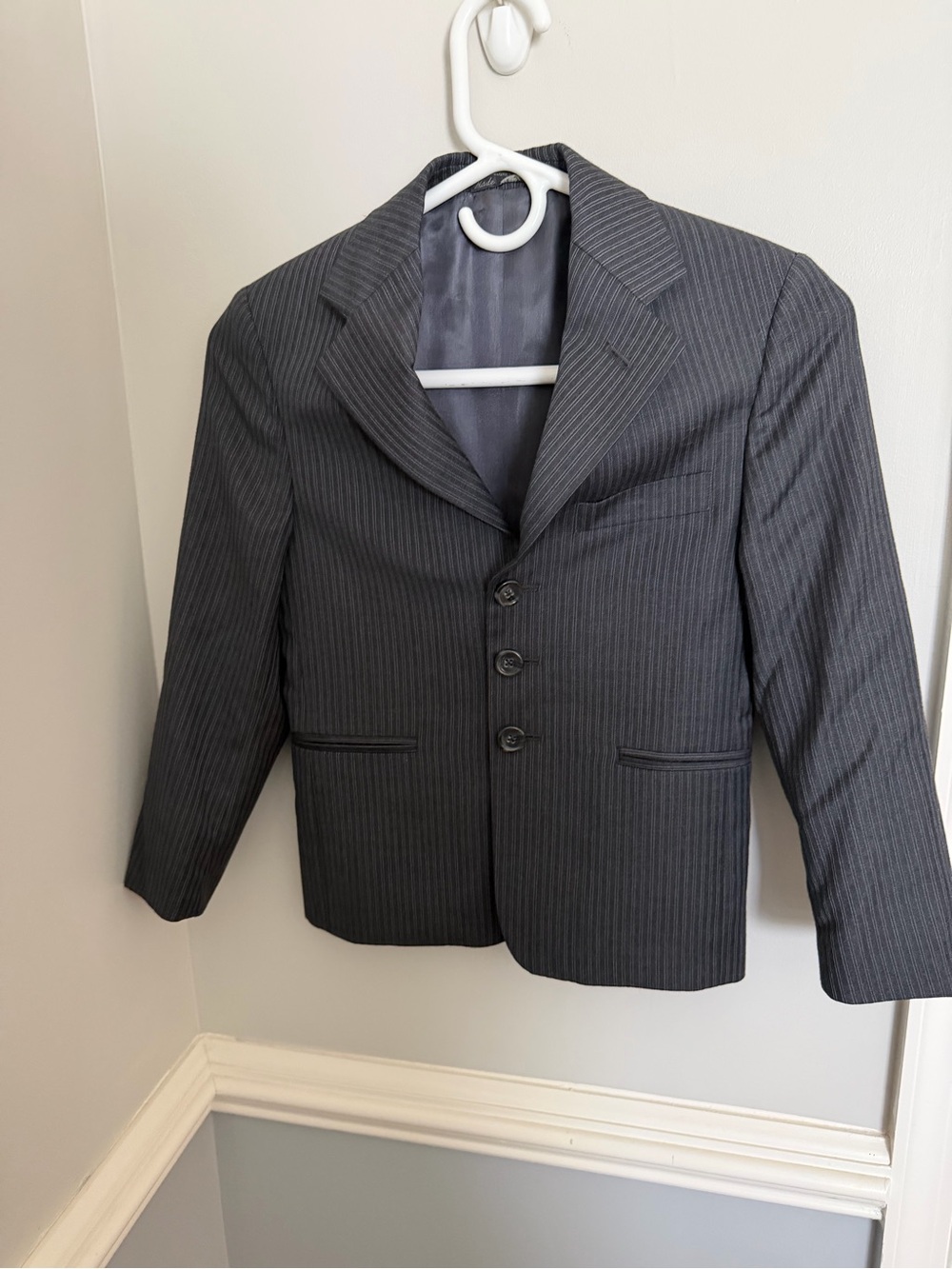 Nicole Miller Boy’s  Dark Gray Pinstripe Blazer Size 7/8